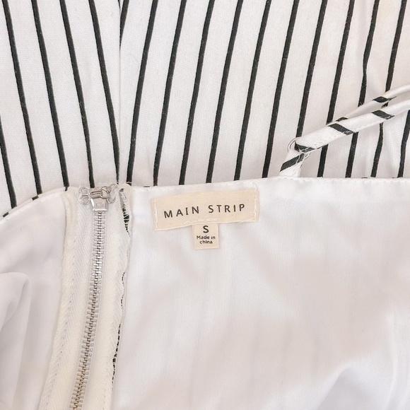 Main Strip Wide Leg Striped Jumpsuit - Picture 11 of 12